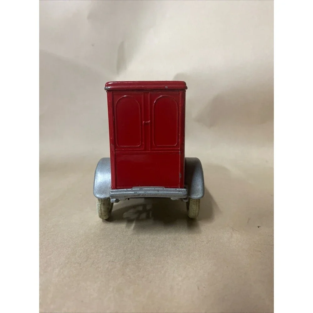 VTG ERTL DIECAST 1923‎ CHEVROLET DELIVERY VAN BANK- WEIL-McLain